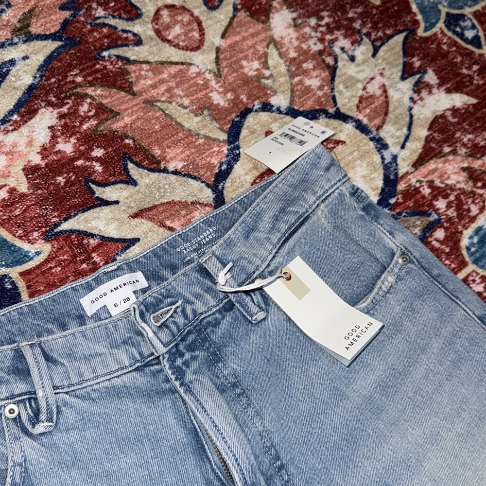 Good American High Rise baggy Jeans - Picture 11 of 12